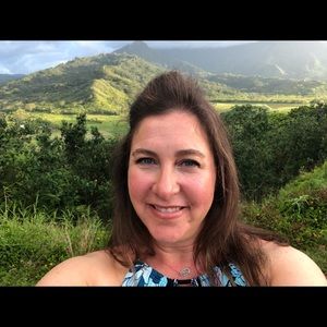 Meet your Posher, Stephanie